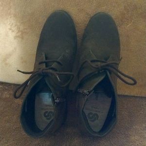 Clark's Booties for women, Sz 8.5 M, Color is dark brown . Excellent shape.